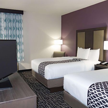 La Quinta By Wyndham Pampa Hotel Ngoại thất bức ảnh