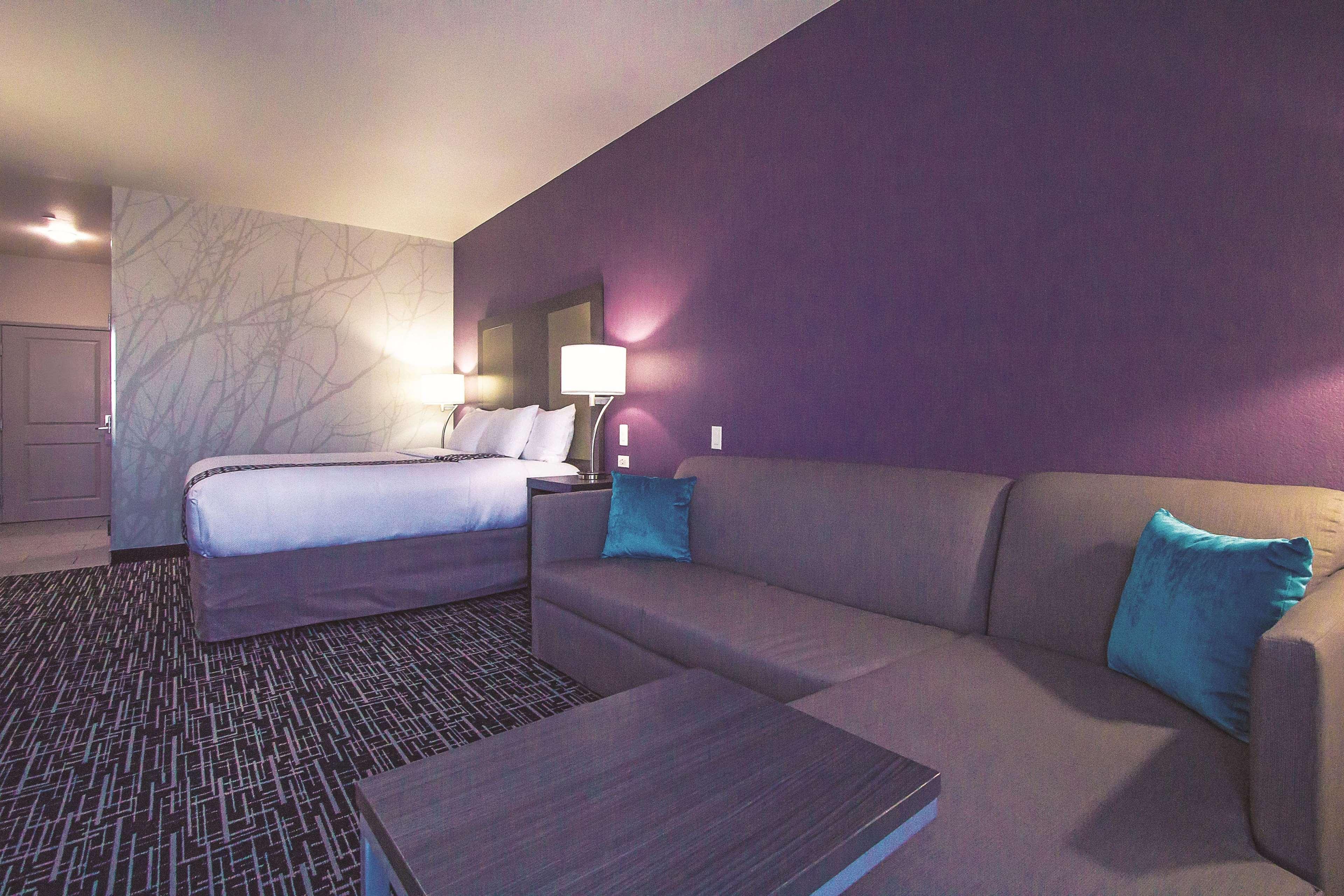 La Quinta By Wyndham Pampa Hotel Ngoại thất bức ảnh