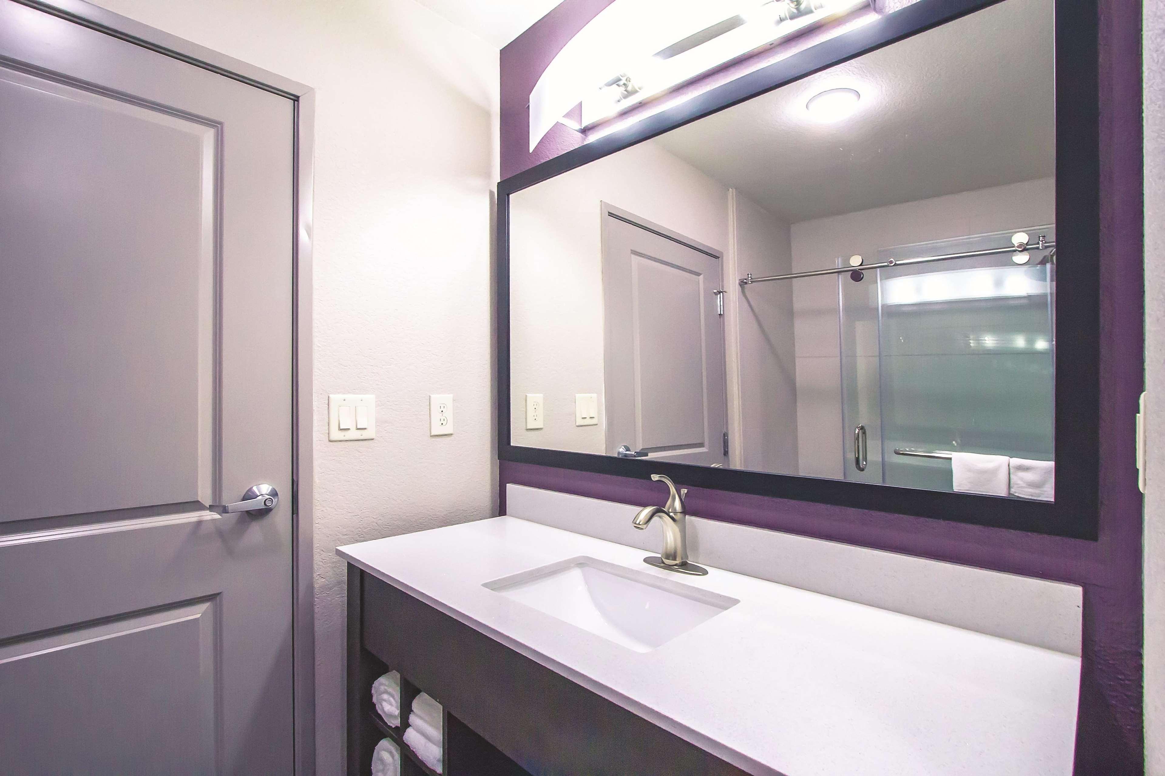 La Quinta By Wyndham Pampa Hotel Ngoại thất bức ảnh