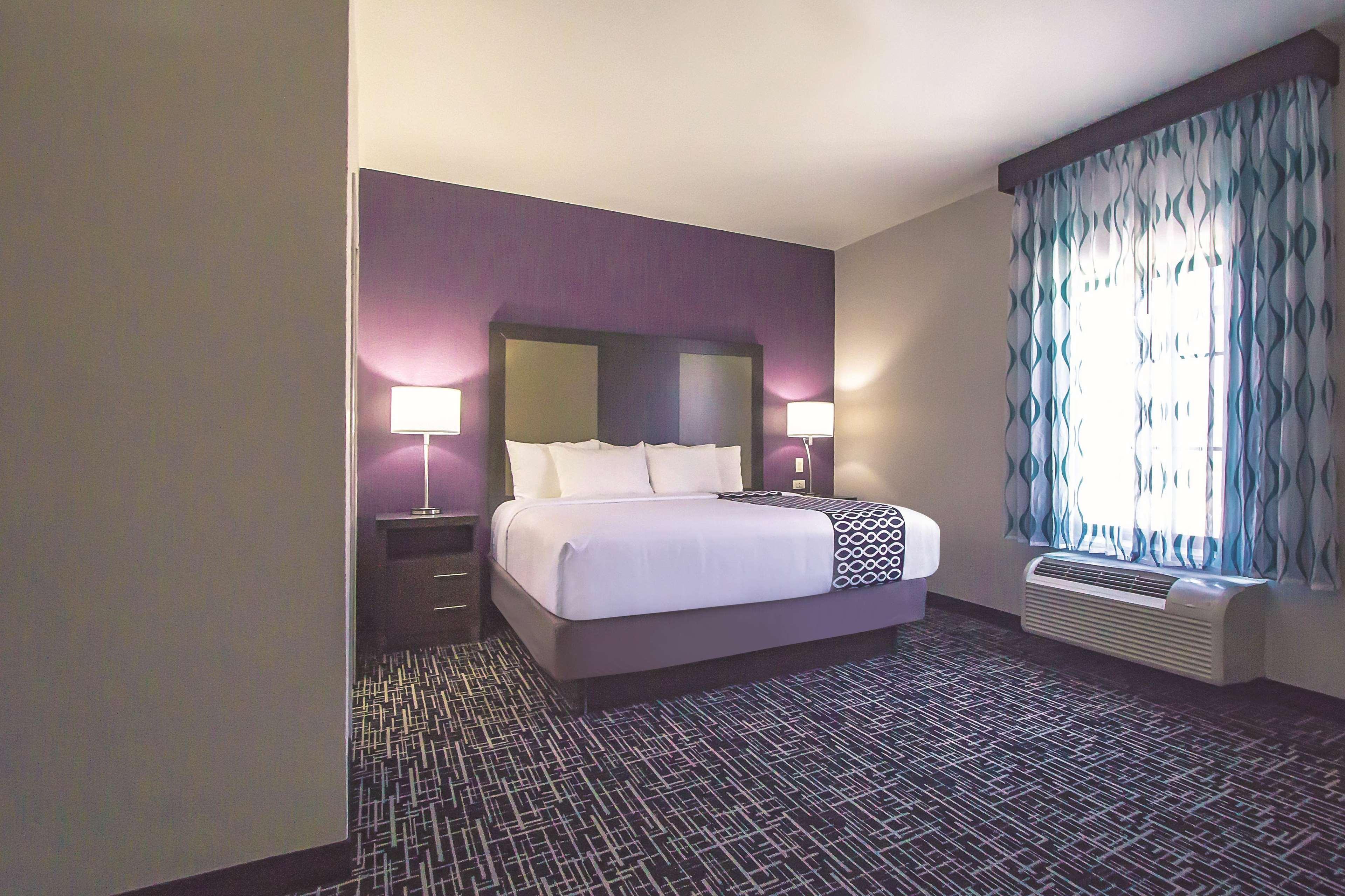 La Quinta By Wyndham Pampa Hotel Ngoại thất bức ảnh