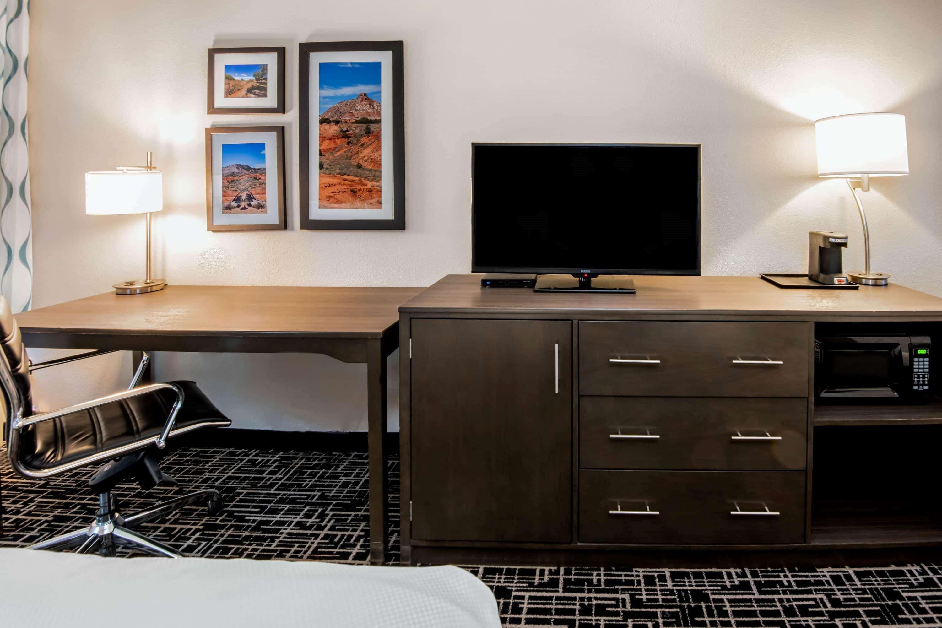 La Quinta By Wyndham Pampa Hotel Ngoại thất bức ảnh