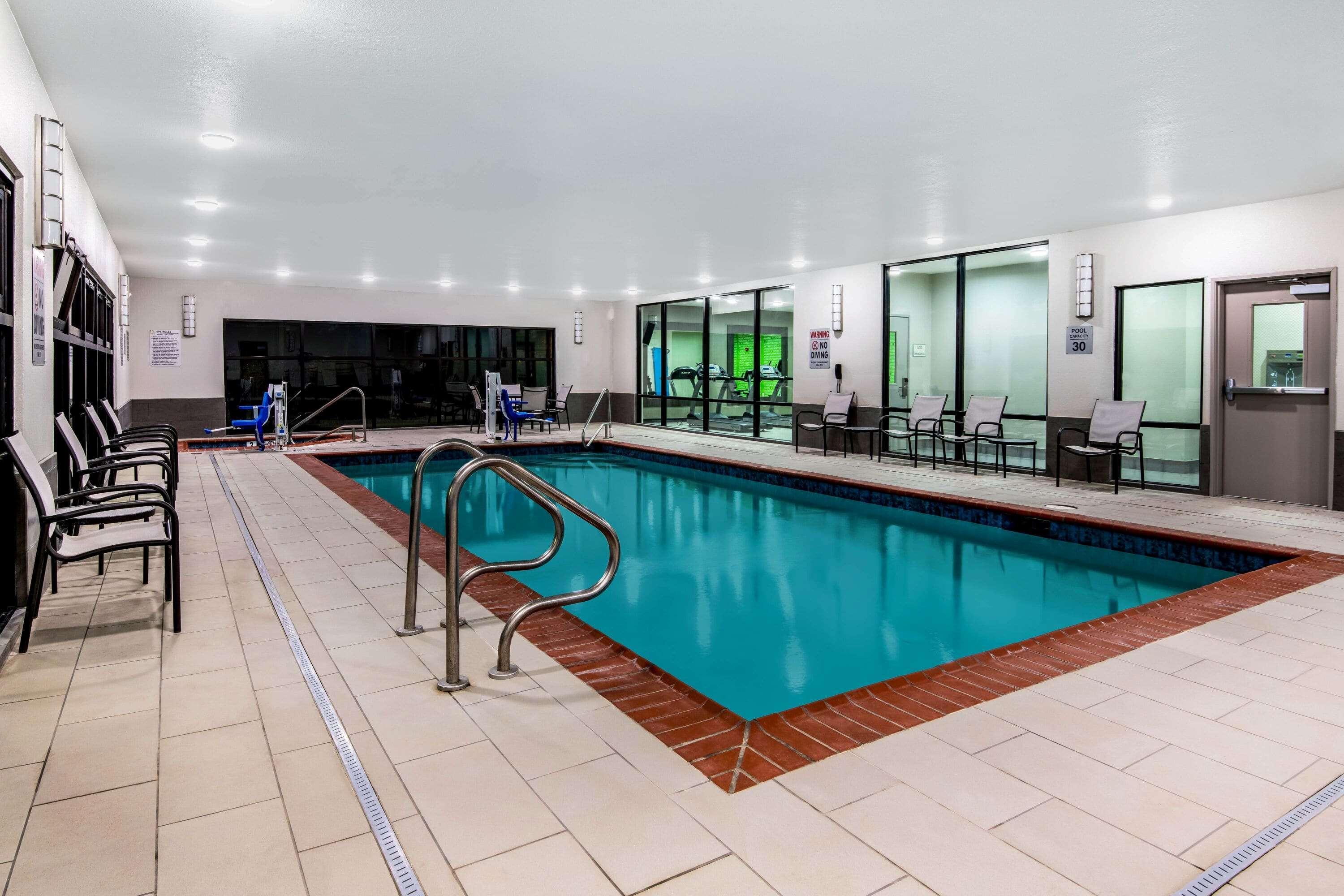 La Quinta By Wyndham Pampa Hotel Ngoại thất bức ảnh
