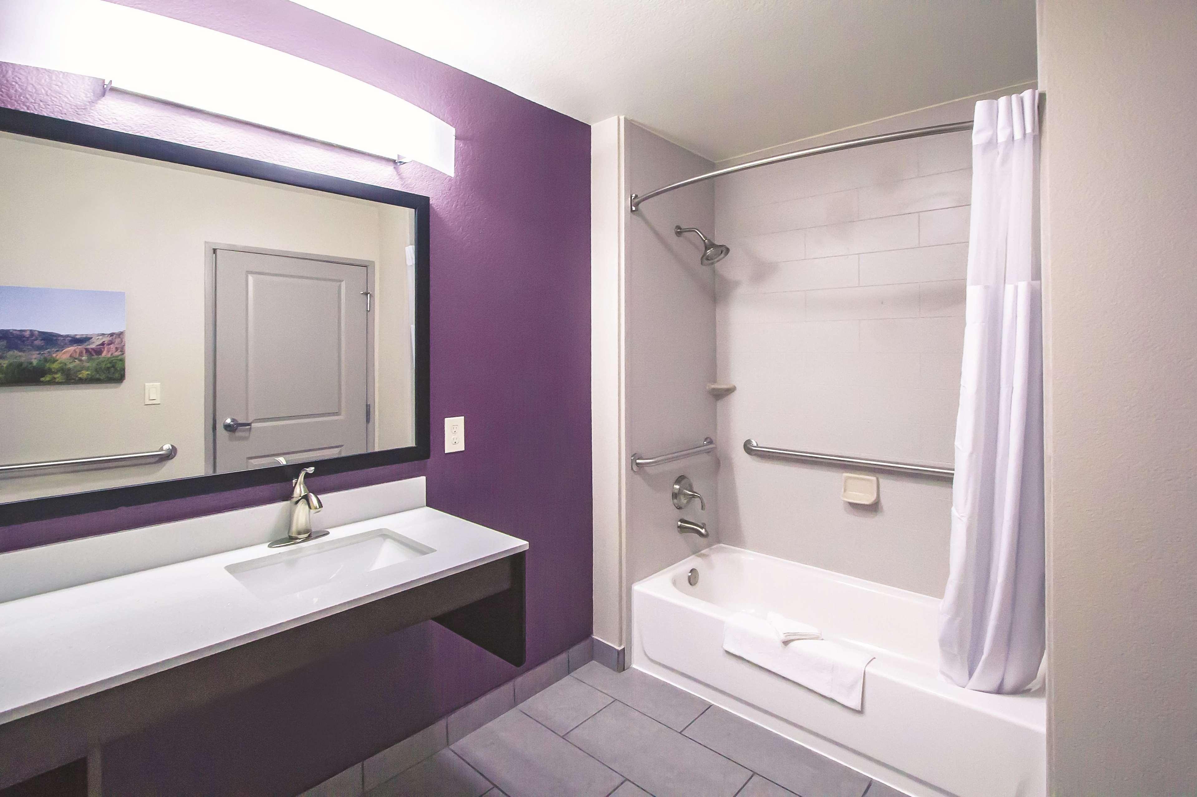 La Quinta By Wyndham Pampa Hotel Ngoại thất bức ảnh